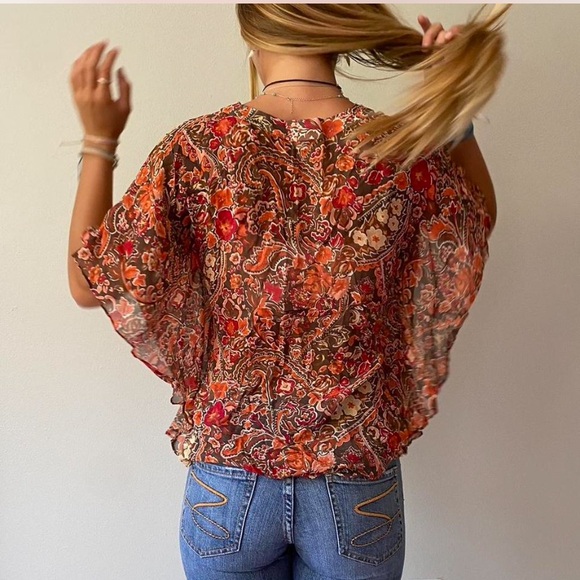 The prettiest vintage banana republic top - Picture 5 of 5